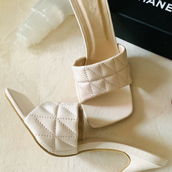 •Kelly• Quilted Slide Heel Sandal - Picture 6 of 8